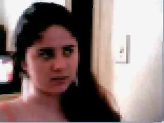 Arabisch jong vrouw tonen lichaam en finguring op webcam 6