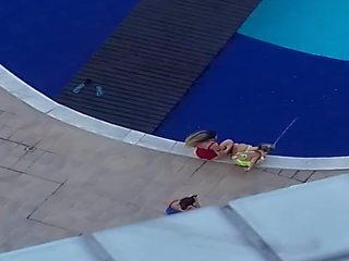3 ženske pri na bazen non-nude - del ii, x ocenjeno posnetek 4b