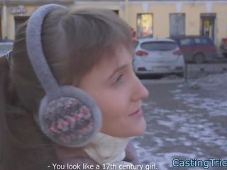 Europees tiener bips geneukt bij volwassen klem auditie
