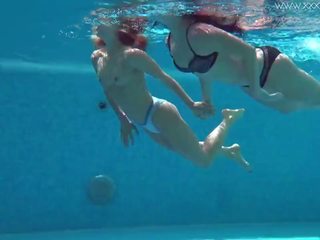 Jessica și lindsay gol inotand în the piscina: hd x evaluat film bc