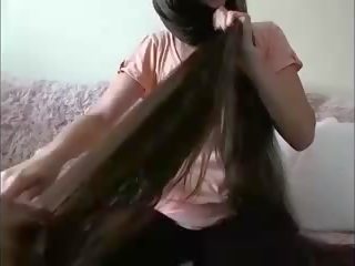 Sedusive panjang berambut rambut coklat hairplay rambut brush basah rambut